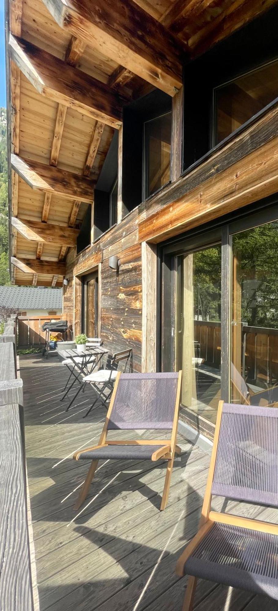 Chalet Le Petit Nicolas, Jacuzzi, Vue Mont Blanc Chamonix Exterior photo