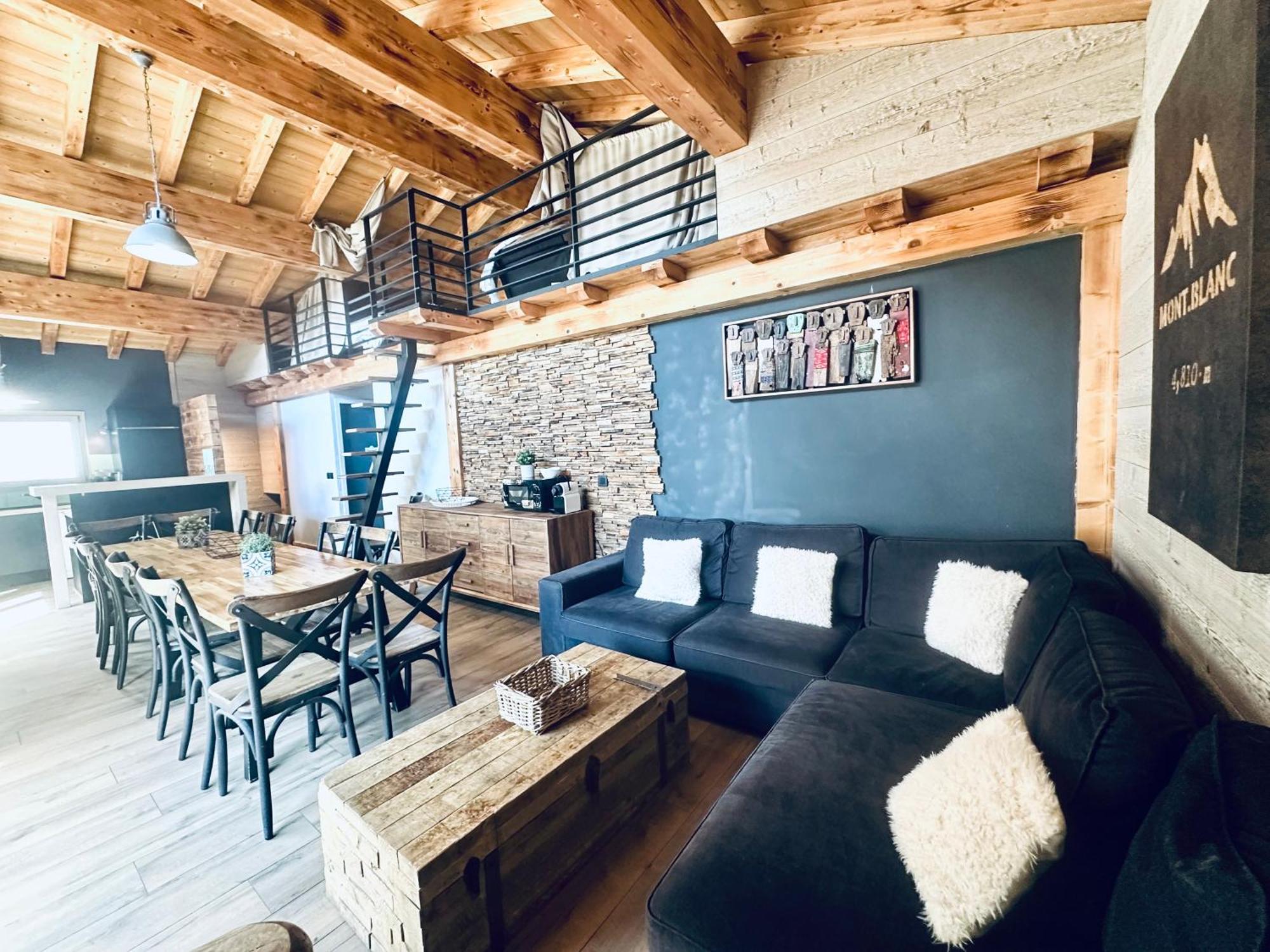 Chalet Le Petit Nicolas, Jacuzzi, Vue Mont Blanc Chamonix Exterior photo